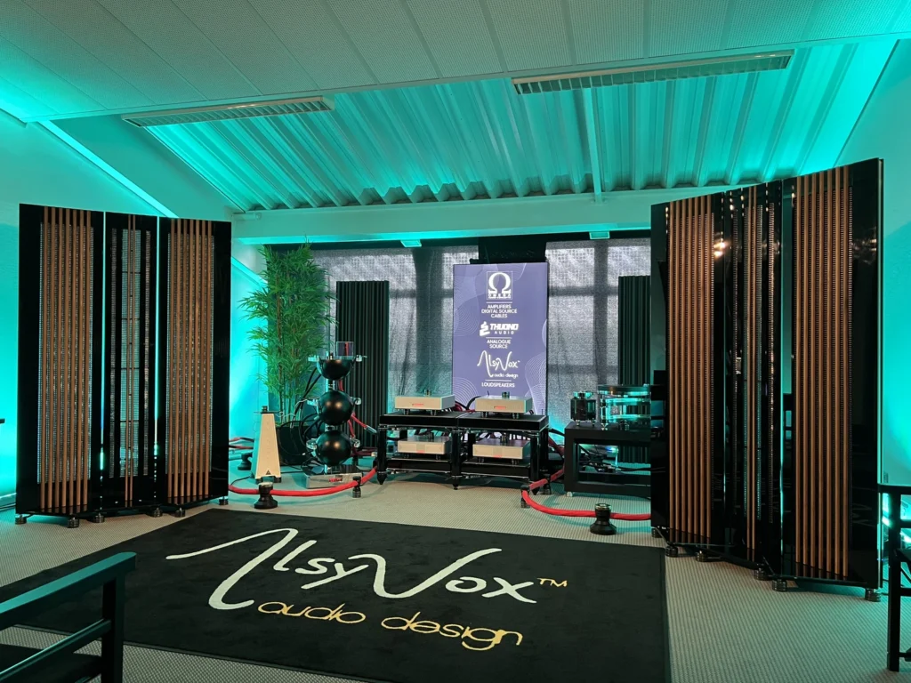 Salle AlsyVox avec leur plus gros modèle