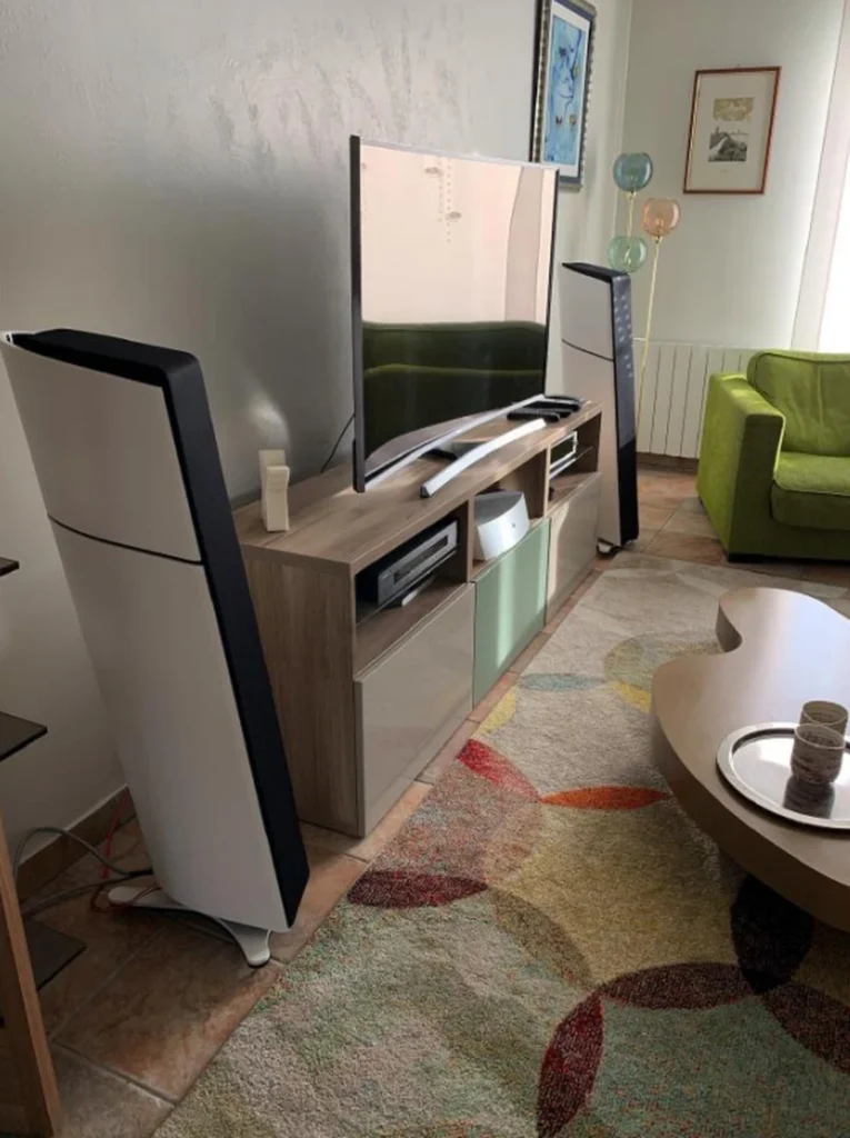 Audiophile Magazine Sur Les Enceintes Aequo Audio Stilla 4