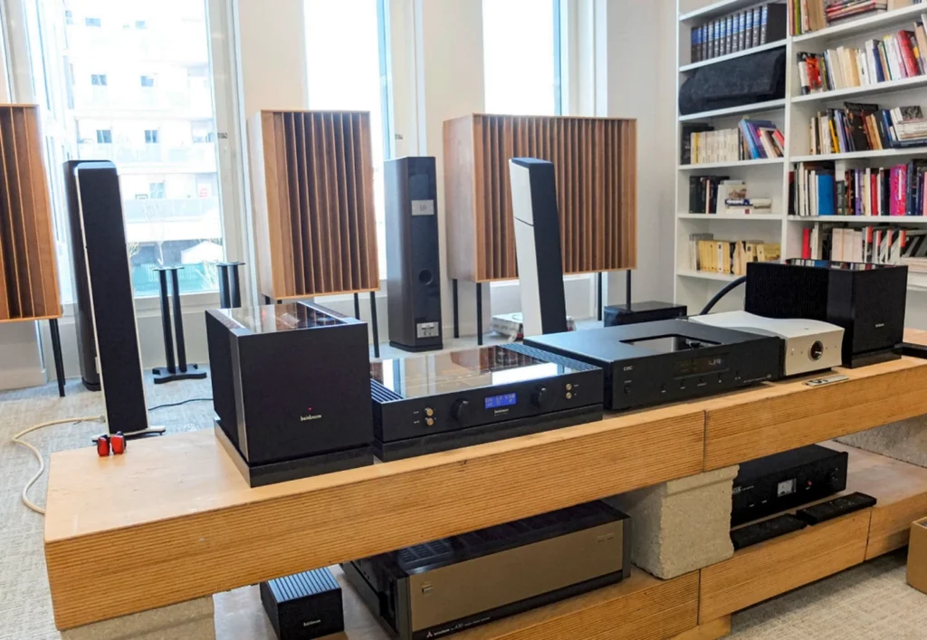 Diapason Associe Le Transport CD CEC TL 2N Le DAC Mola Mola Tambaqui Les Enceintes Aequo Audio Stilla Hybride Ainsi Que Les Cables Kubala Sosna Et Jorma 1 2