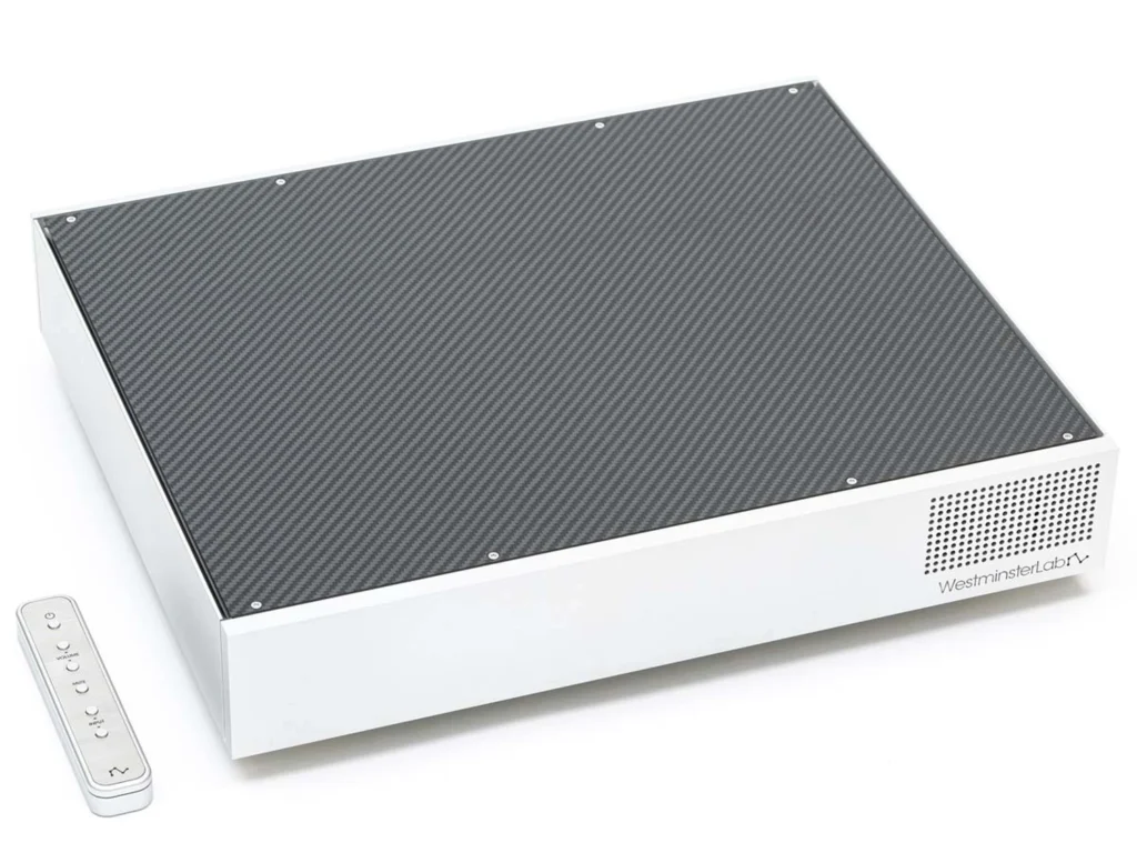 Fidelity Magazine sur les Westminster Rei (amplis monobloc) et Quest (préampli) 01