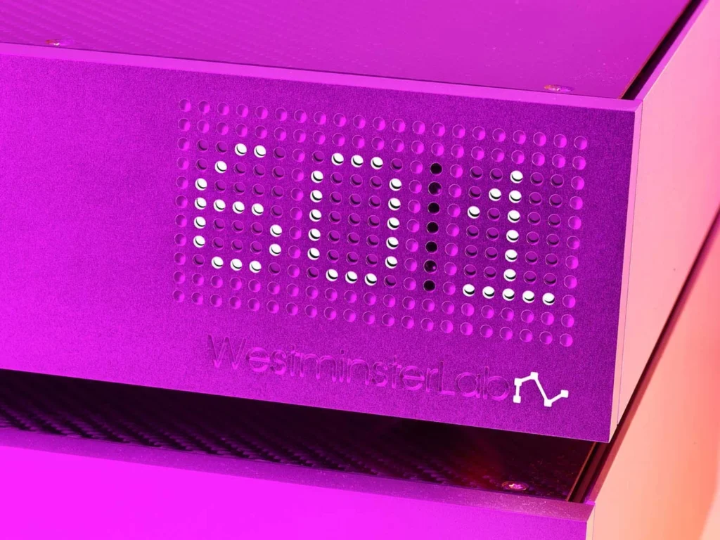 Fidelity Magazine sur les Westminster Rei (amplis monobloc) et Quest (préampli) 06