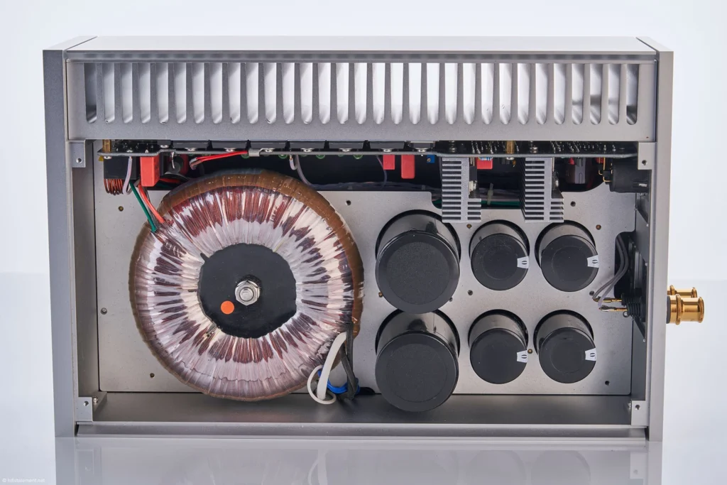 HIFI Statement Sur Le Preampli Quest Et Les Amplis Mono Rei De WestminsterLab 05