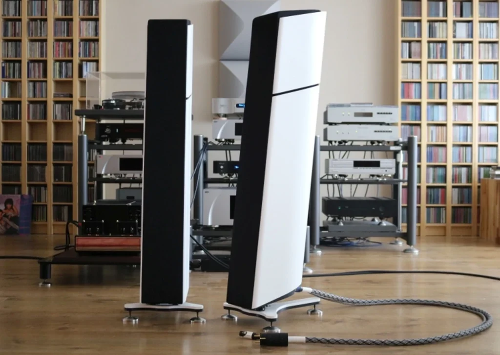 Hi Fi Advice Sur Les Enceintes Aequo Audio Stilla Actives 01