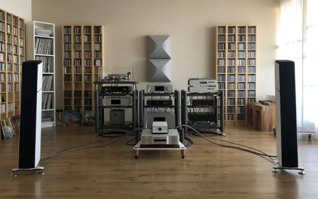 Hi Fi Advice Sur Les Enceintes Aequo Audio Stilla Actives 12