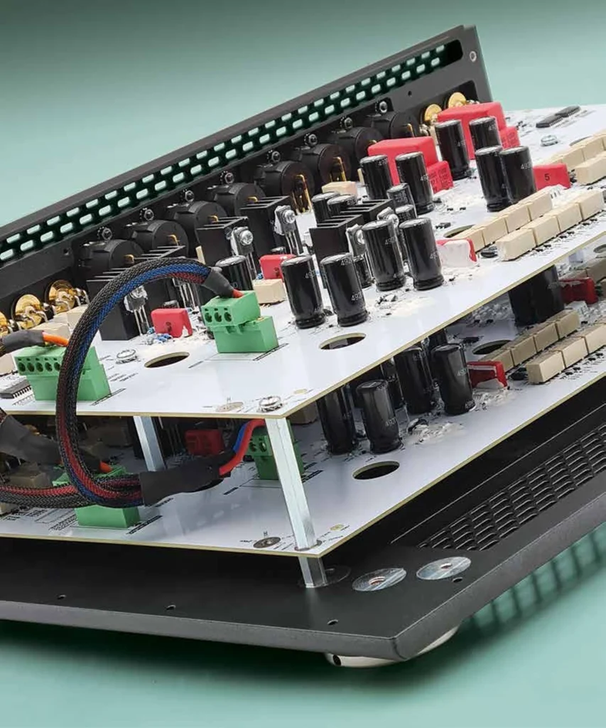 Hi-Fi News sur le prémpli Halcro Equinox (4)