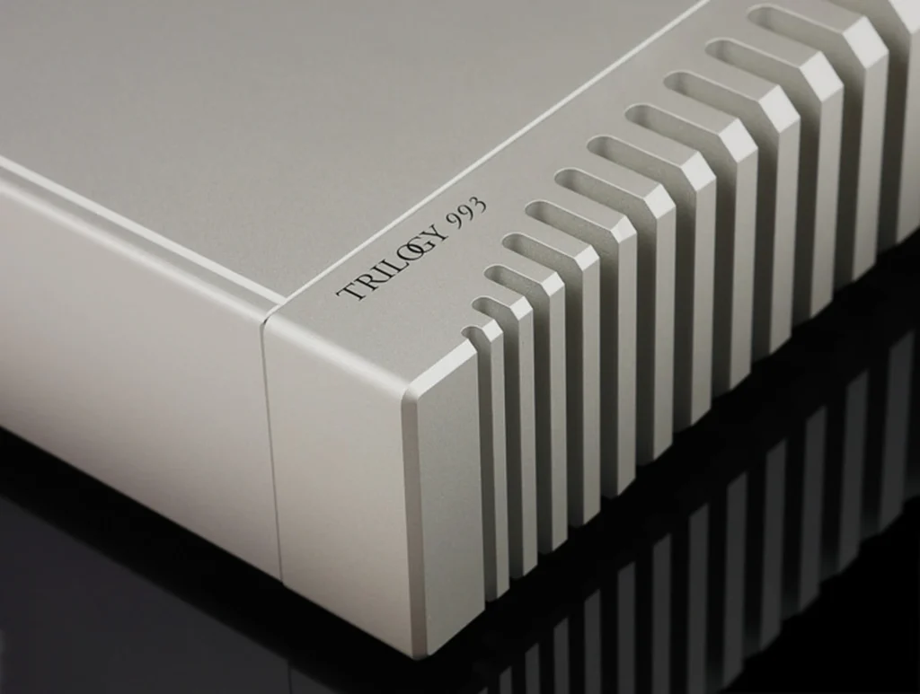 Hi Fi Sur Le Preampli Trilogy Audio 903 Et Lampli 993 01