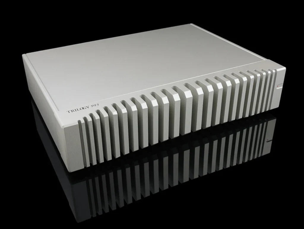 Hi Fi Sur Le Preampli Trilogy Audio 903 Et Lampli 993 02