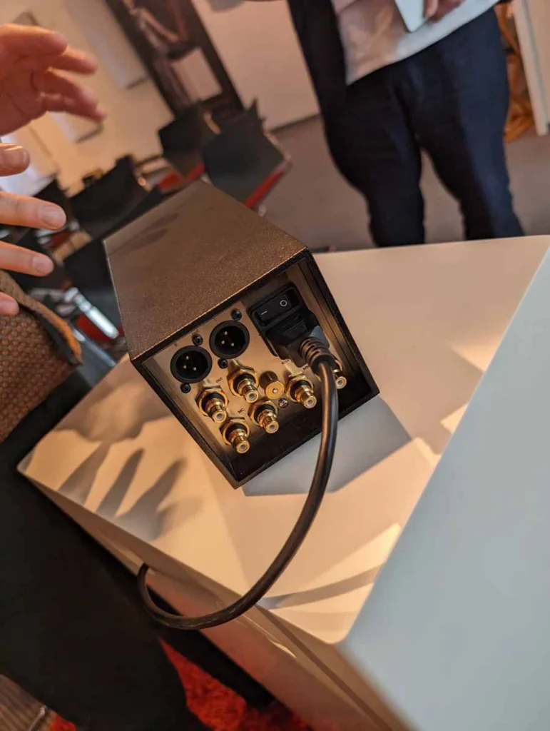 HiFi Pig sur le phonostage Grimm Audio PW1 04