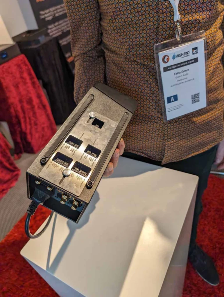 HiFi Pig sur le phonostage Grimm Audio PW1 06