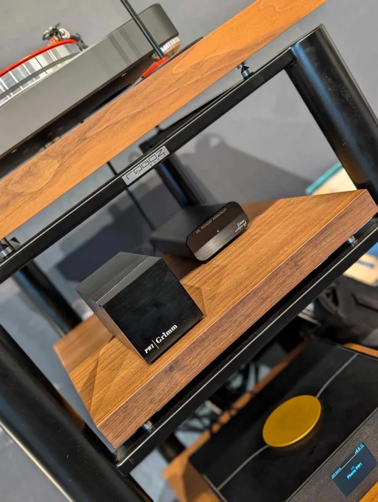HiFi Pig sur le phonostage Grimm Audio PW1 08
