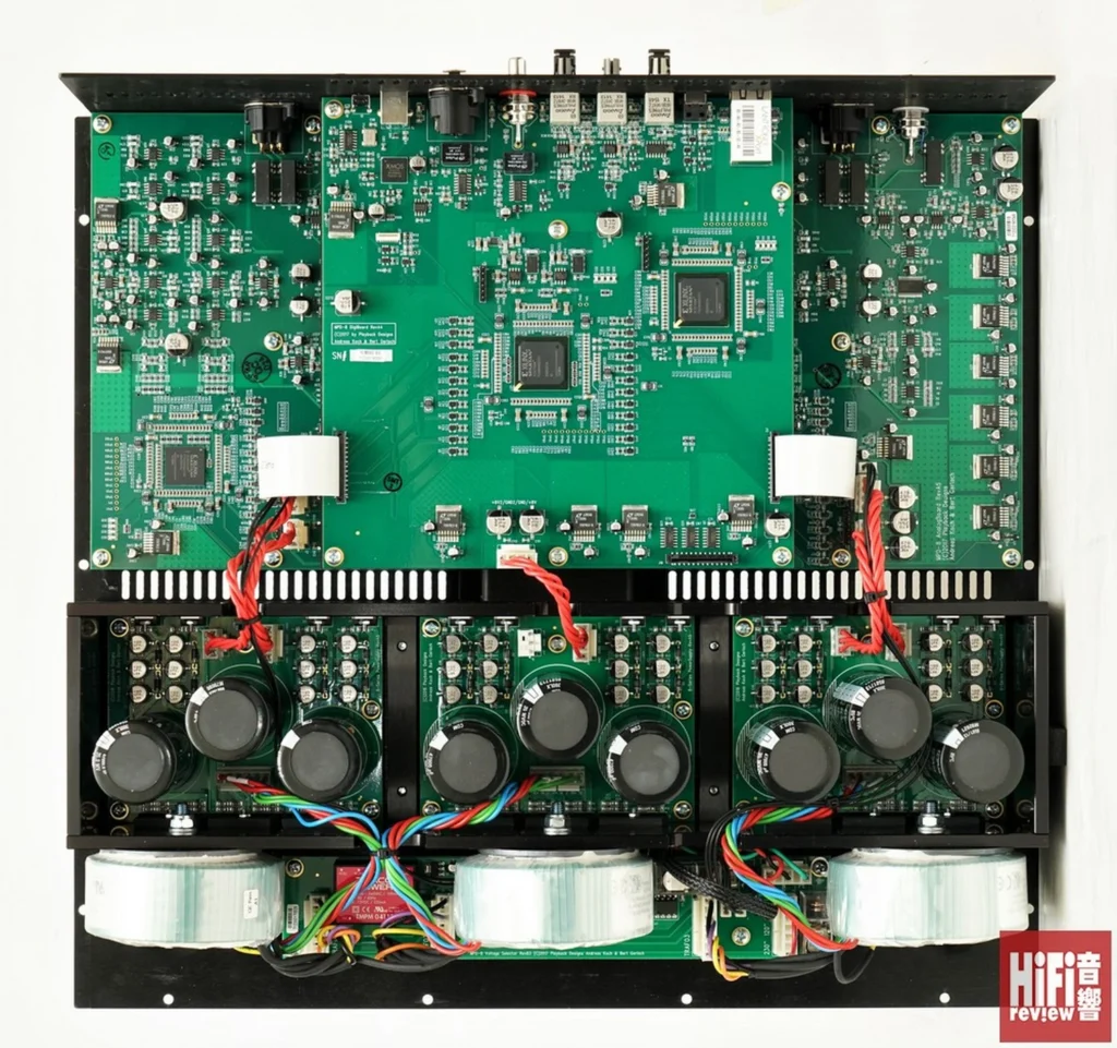 HiFi Review sur les Playback MPD-8 (DAC) et MPT-8 (transport) 02