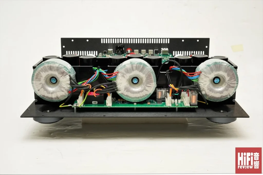 HiFi Review sur les Playback MPD-8 (DAC) et MPT-8 (transport) 12