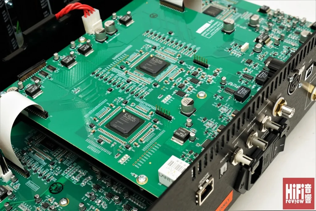 HiFi Review sur les Playback MPD-8 (DAC) et MPT-8 (transport) 15