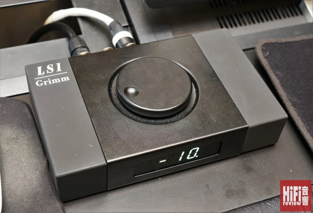 Hifi Review Sur Les Enceintes Grimm Audio LS1be Et Le Subwoofer LS1s Dmf 02