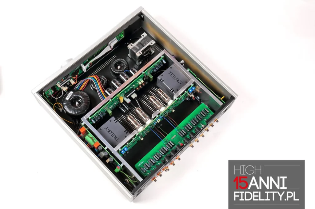 High Fidelity Trilogy Audio 915R Et 995R 10