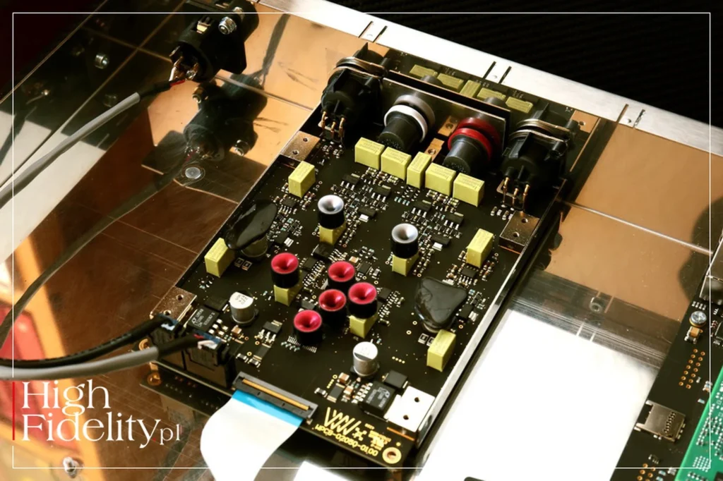 High Fidelity.pl Sur Le Weiss DAC502 4CH 02