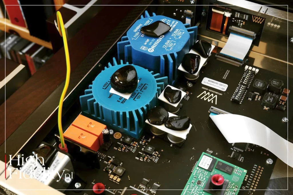 High Fidelity.pl Sur Le Weiss DAC502 4CH 07