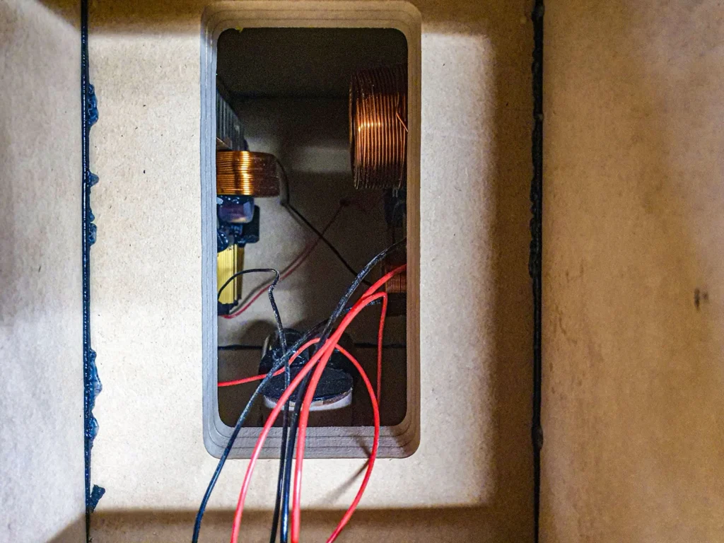 Low Beats sur l’enceinte Peak Consult Sonora 02