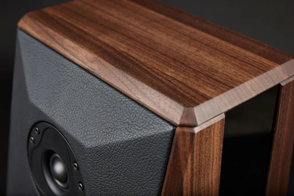 Low Beats sur l’enceinte Peak Consult Sonora 04