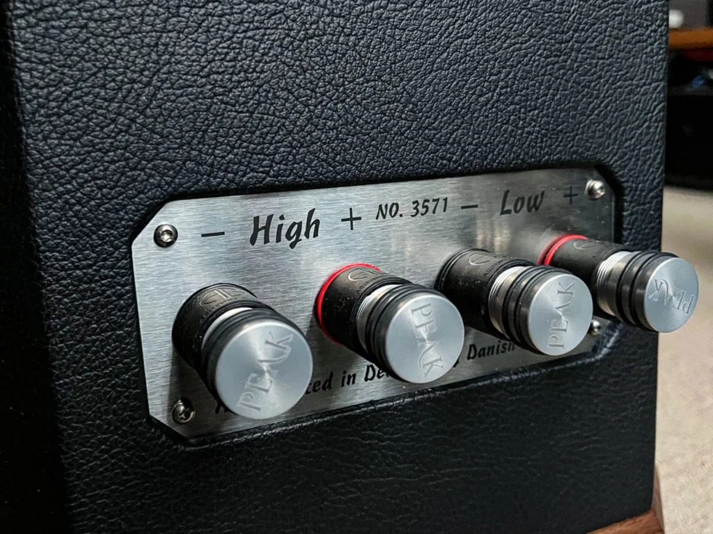 Low Beats sur l’enceinte Peak Consult Sonora 08