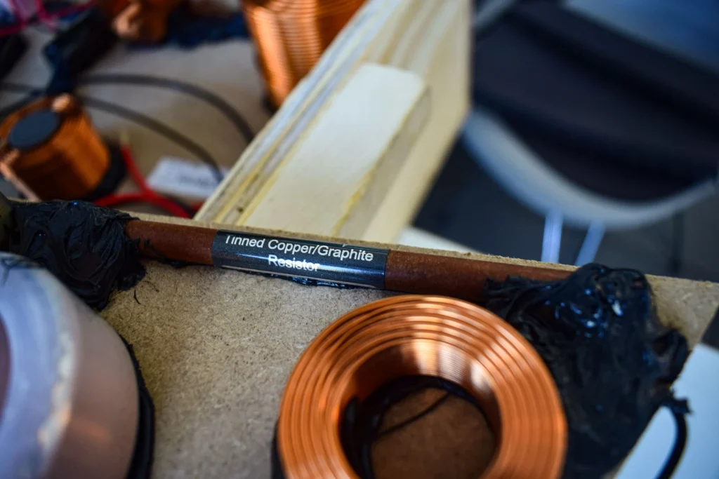 LowBits sur les enceintes Peak Consult Dragon Legacy 13