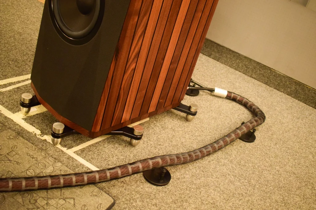 LowBits sur les enceintes Peak Consult Dragon Legacy 15