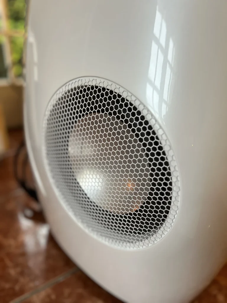 Mars 2025 Vivid Audio G2 1