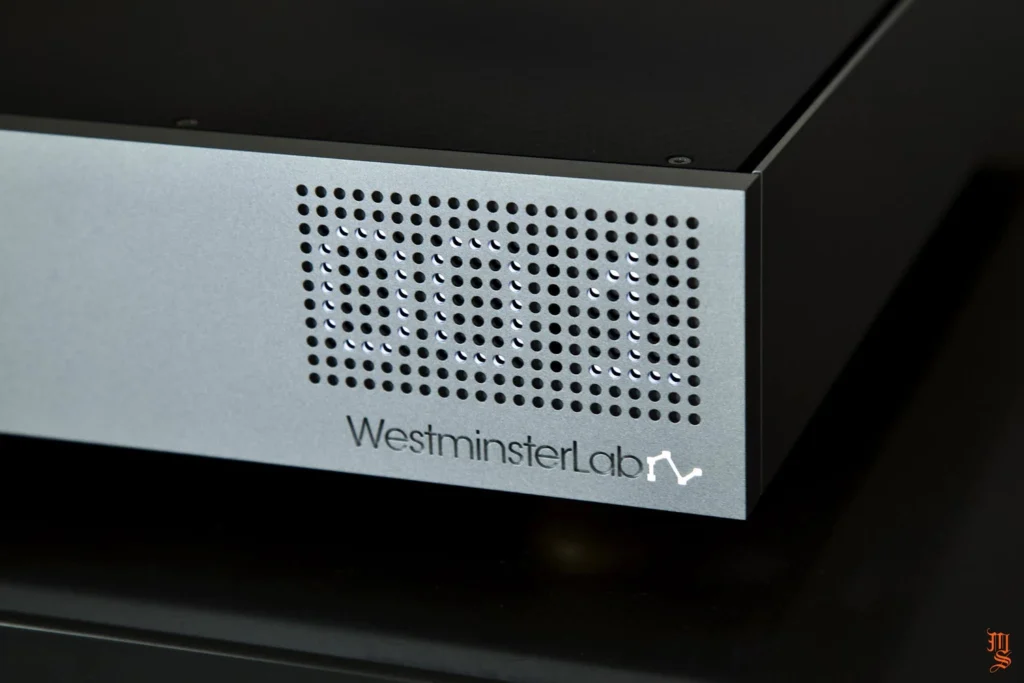 Mono Amp Stereo Sur Le WestminsterLab Quest 08