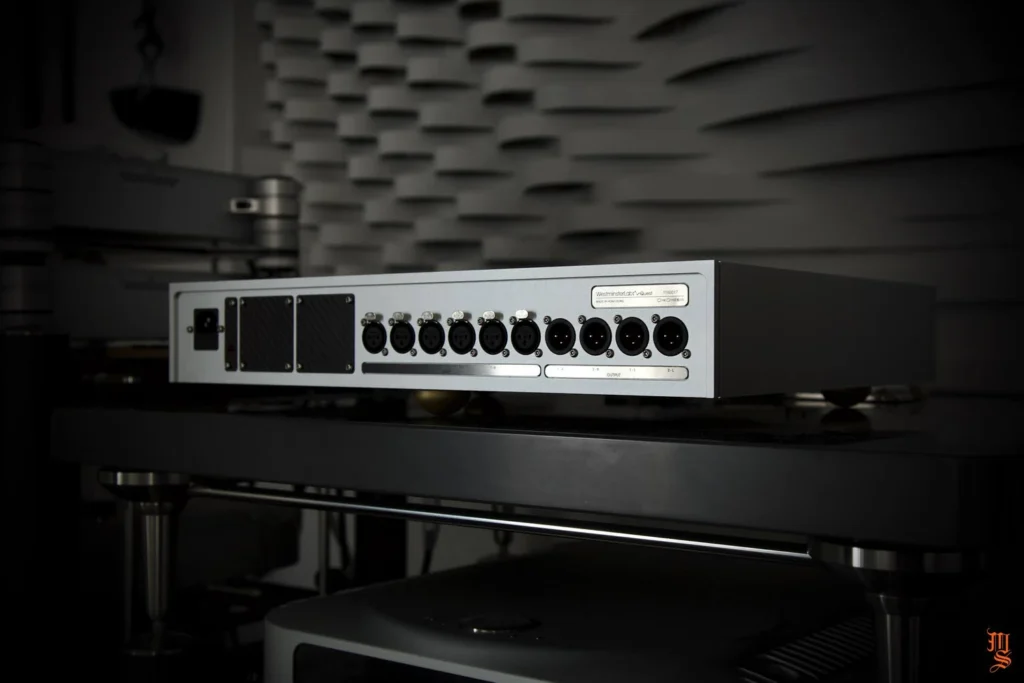Mono Amp Stereo Sur Le WestminsterLab Quest 14