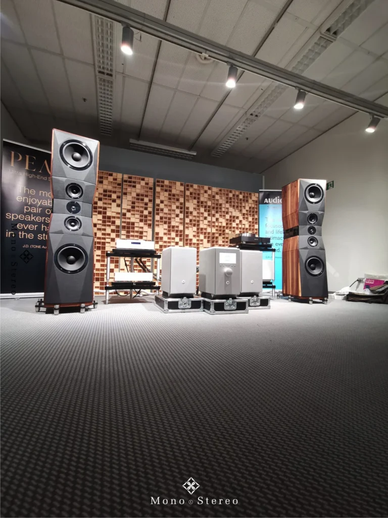 Mono&Stereo sur les enceintes Peak Consult Dragon Legacy 01