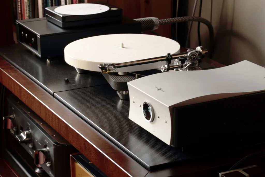 Positive-Feedback sur le phono Mola-Mola Lupe 04