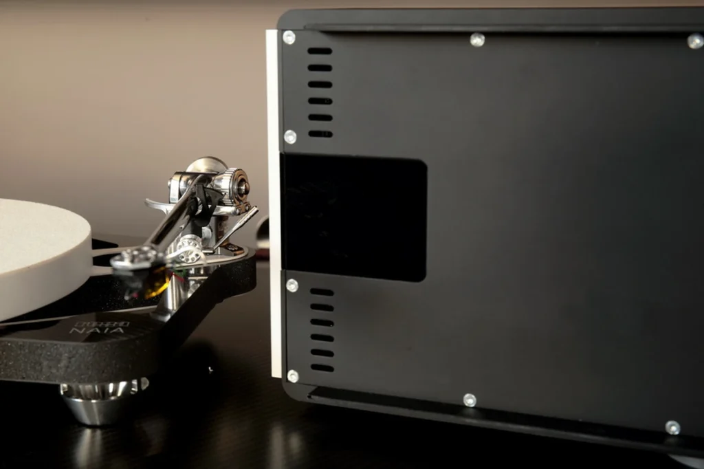 Positive-Feedback sur le phono Mola-Mola Lupe 10