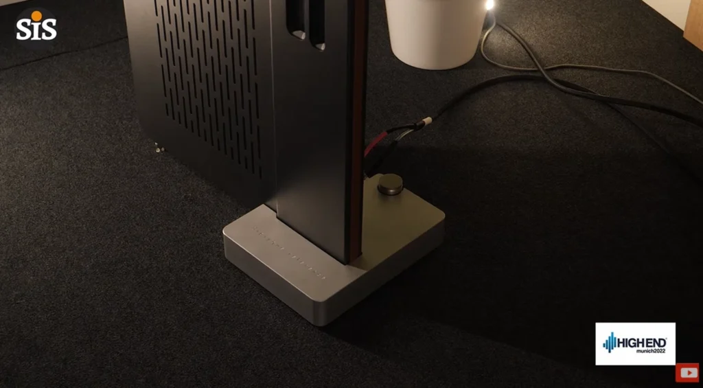 SIS Sur Les Enceintes Ditpyque Audio Reference 3
