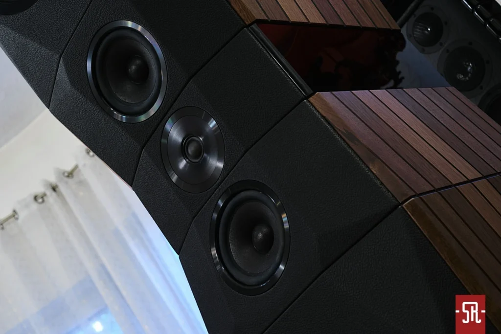 Sound Rebels sur les enceintes Peak Consult Dragon Legacy 16