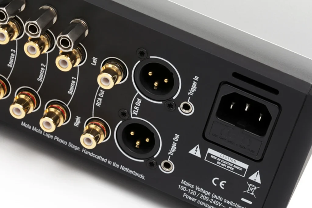 SoundStage Ultra sur le phonostage Mola-Mola Lupe 07