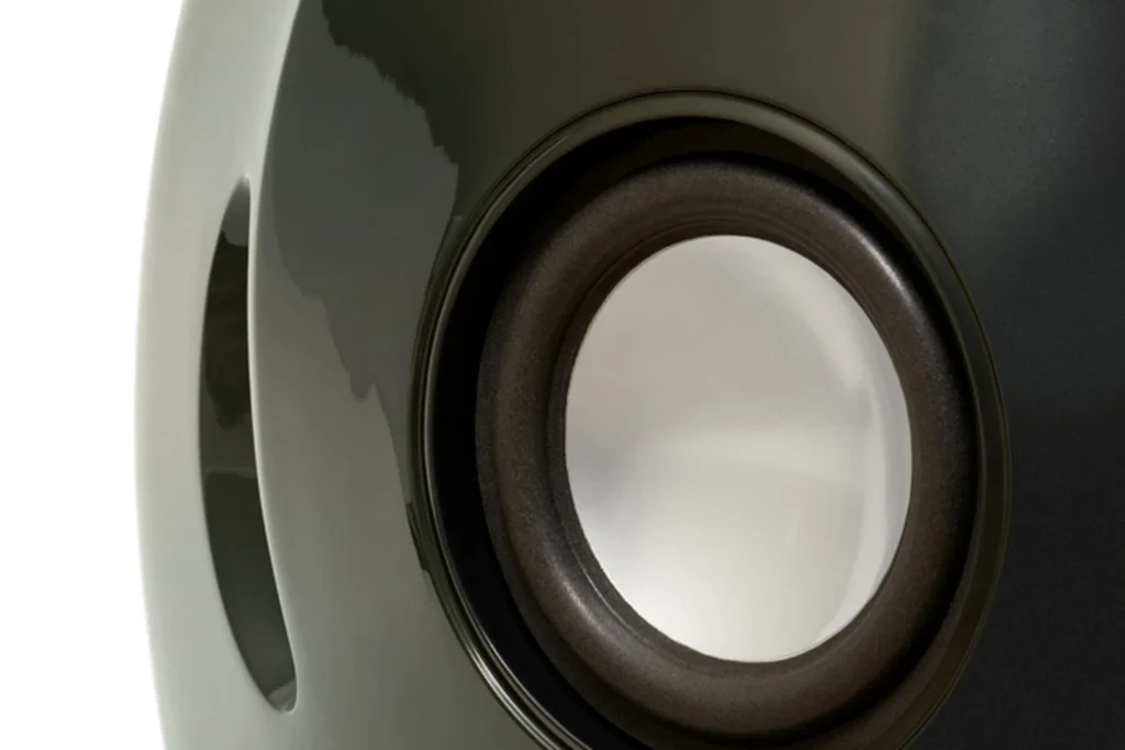 SoundStage Ultra Sur Les Enceintes Vivid Audio G3S2 03