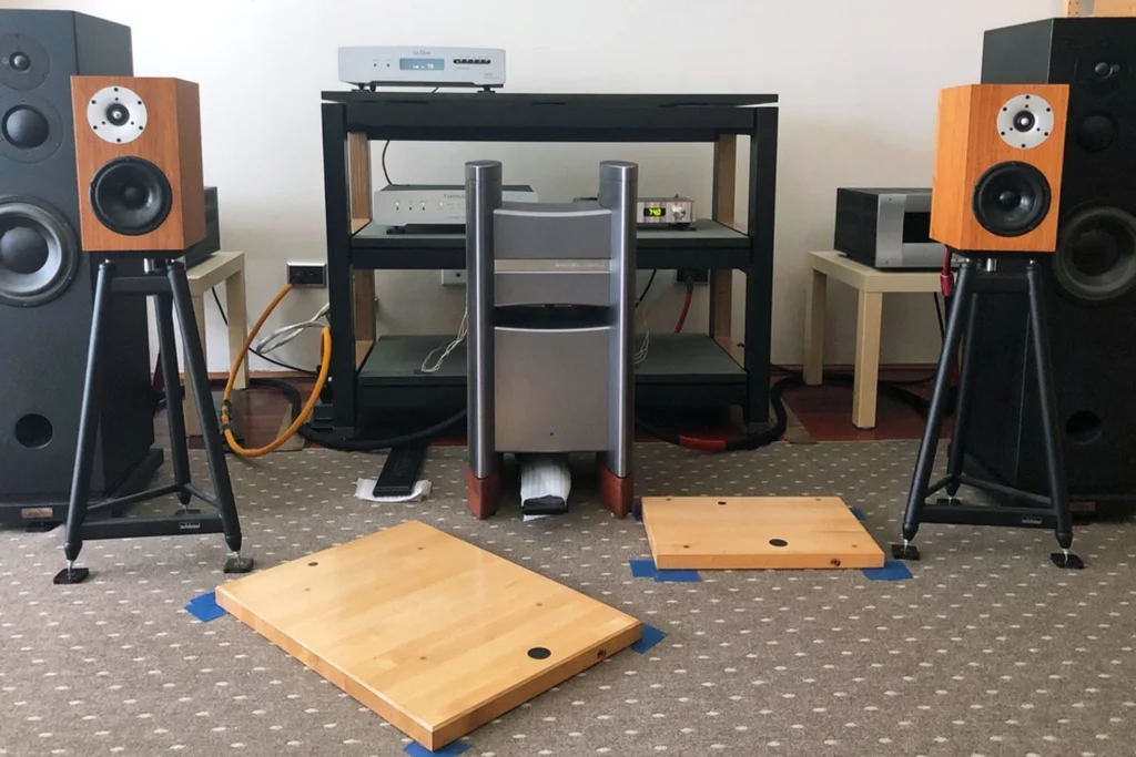 SoundStage Sur Le Halcro Eclipse Stereo 10