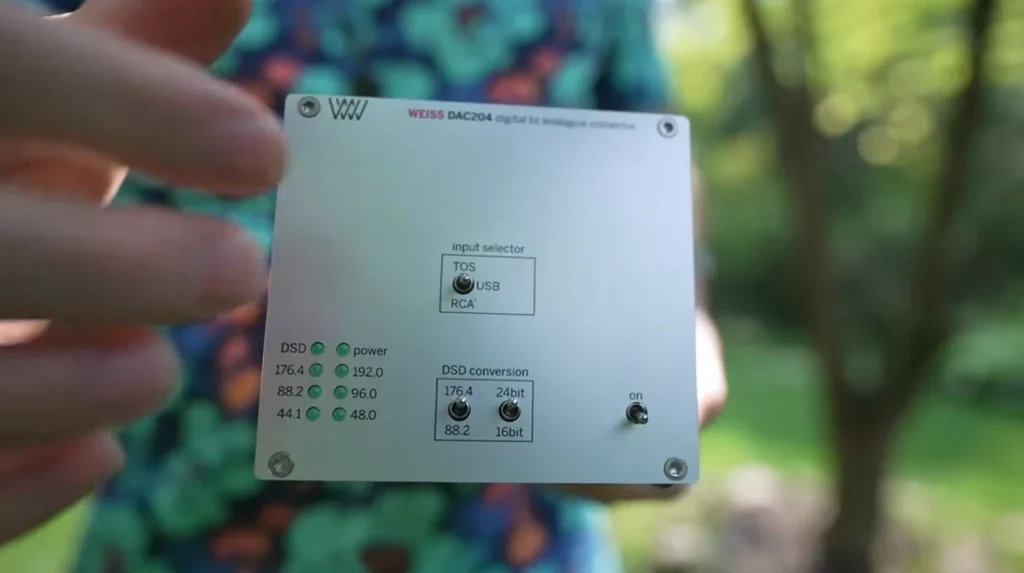 Steve HUFF Sur Le Weiss DAC204 VIDEO 1