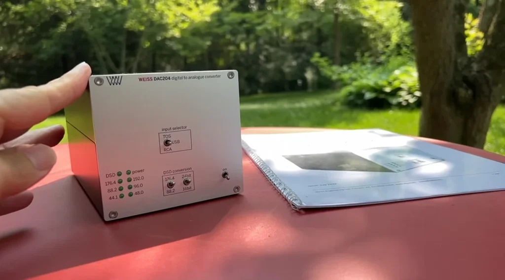 Steve HUFF Sur Le Weiss DAC204 VIDEO 4