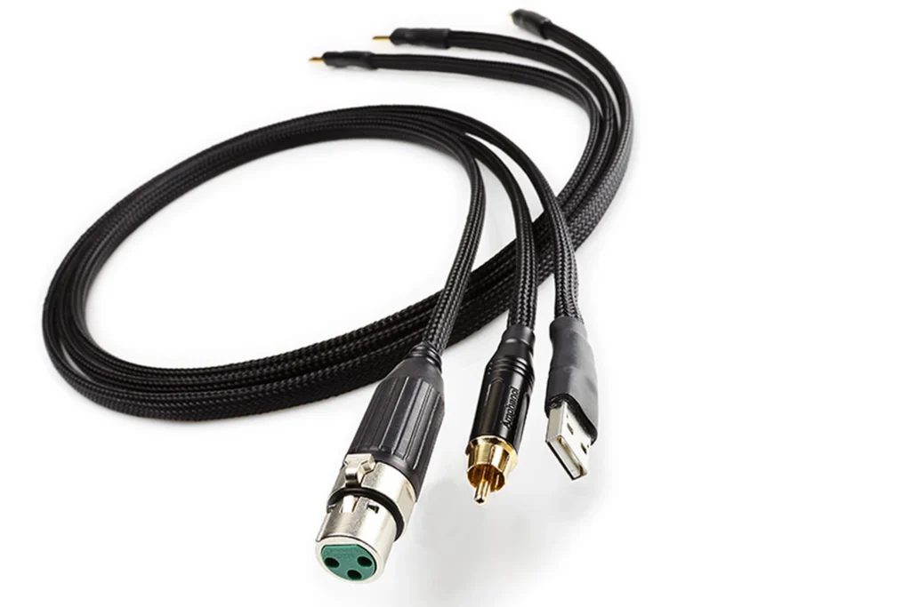 The Ear Sur Le CAD GC1 Et Le CAD GC3 03