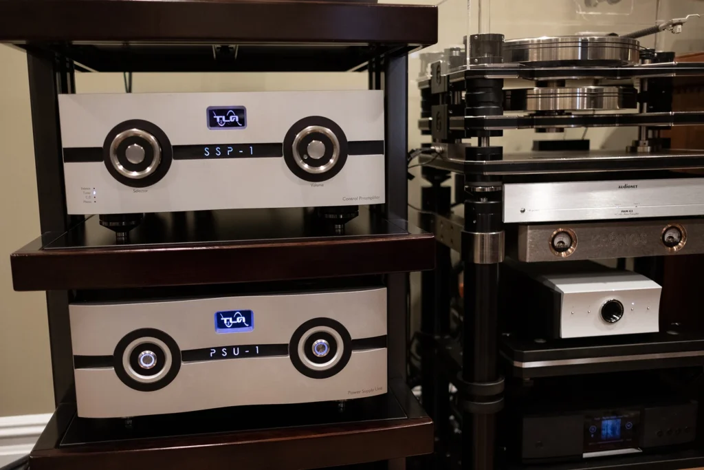 Twittering Machines Le Tour Des Vivid Audio Chez GTT Audio 15