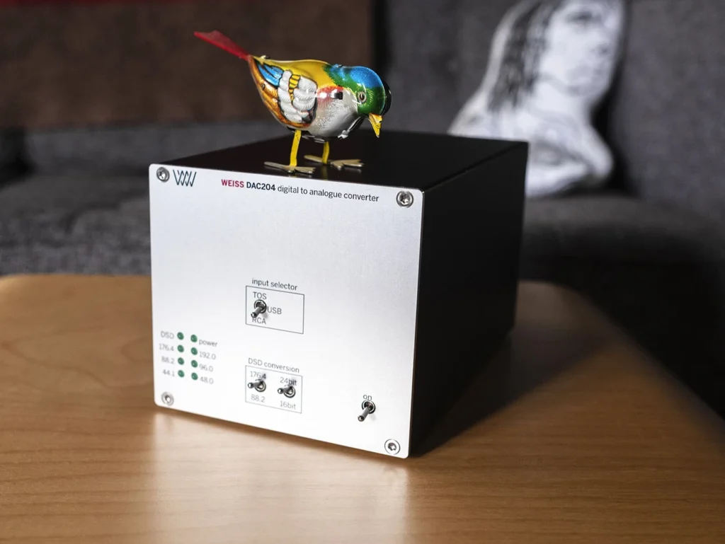 Twittering Machines Sur Le Weiss DAC204 Hifi Bargains 04