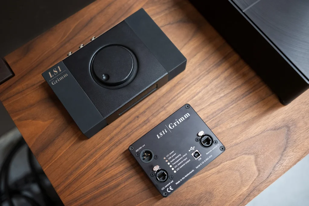 Twittering Machines Sur Les Enceintes Actives Grimm Audio LS1c 04