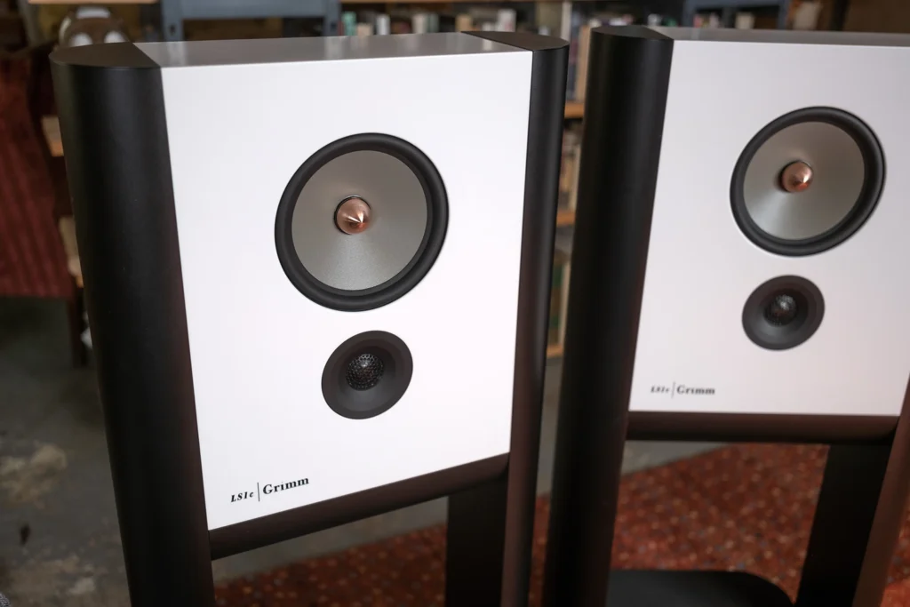 Twittering Machines Sur Les Enceintes Actives Grimm Audio LS1c 08