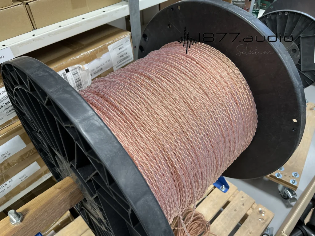 Bobine de câble interne aux enceintes Marten