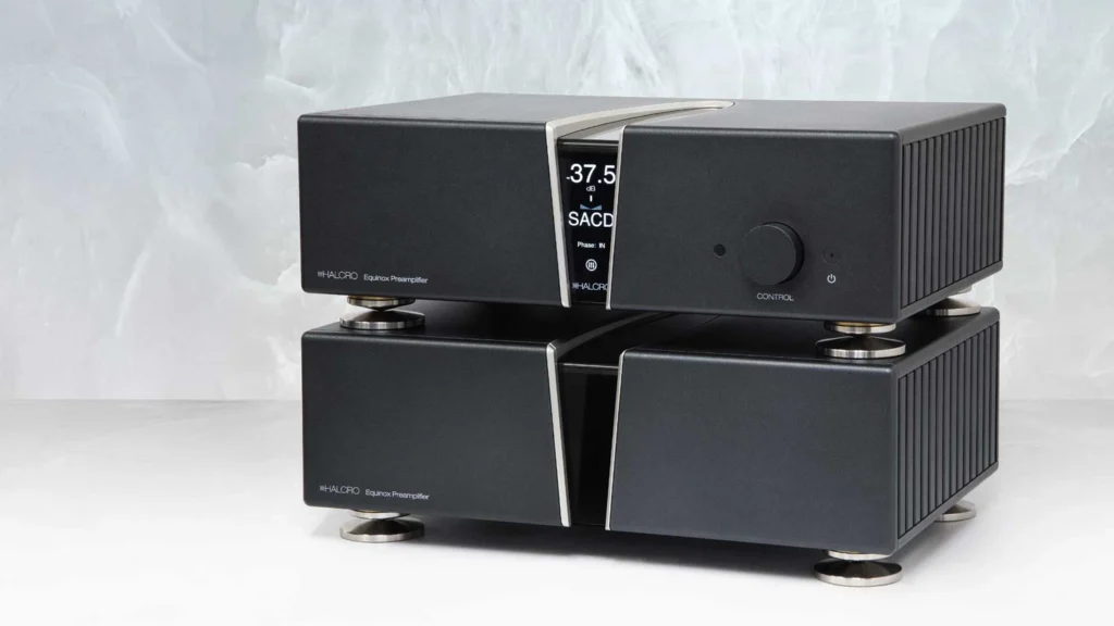 What Hi Fi Sur Le Preampli Halcro Equinox 02