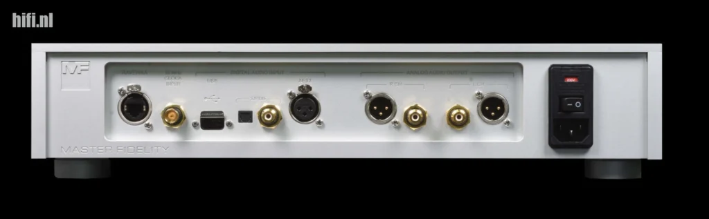 Hifi.nl Sur Le Couple Master Fidelity NADAC D Et NADAC C 04
